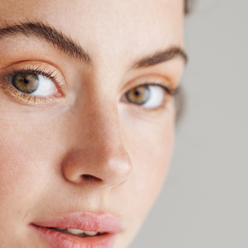 Eliminacion de microblading |  Láser Chrome