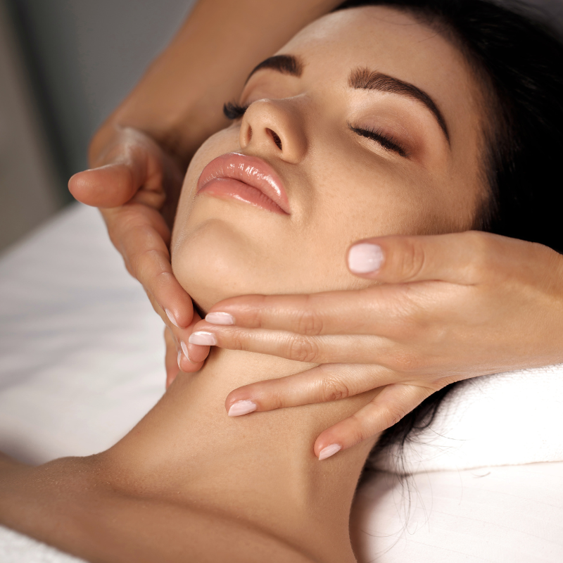REVITALIZACION DE CUELLO Y ESCOTE CON LASER |  Láser Chrome